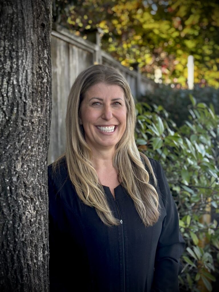Erin (Receptionist)